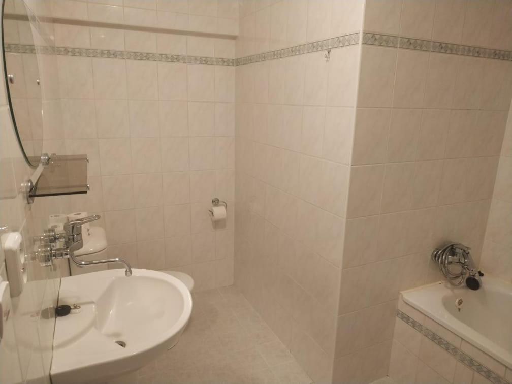 Hotel Pansky Dum Нове Место-на-Мораві Екстер'єр фото