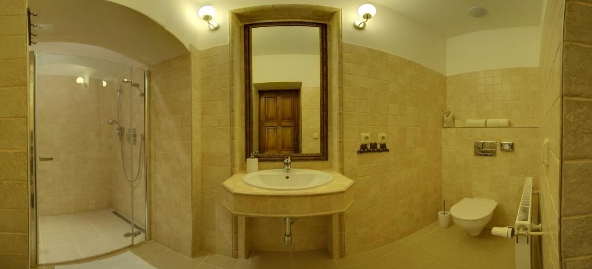 Hotel Pansky Dum Нове Место-на-Мораві Екстер'єр фото