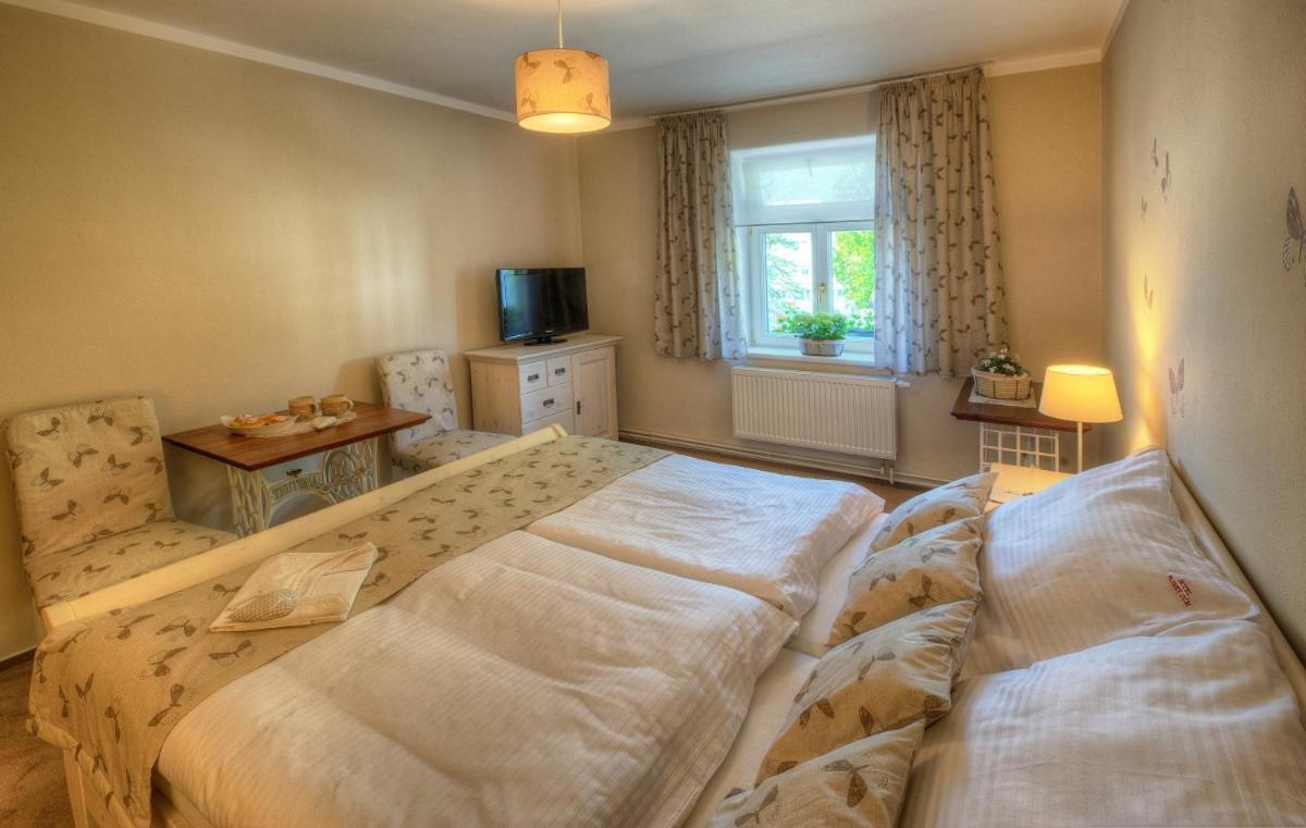 Hotel Pansky Dum Нове Место-на-Мораві Екстер'єр фото