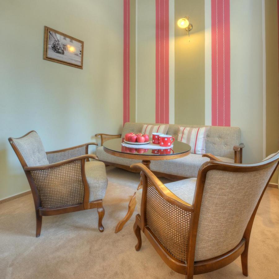 Hotel Pansky Dum Нове Место-на-Мораві Екстер'єр фото