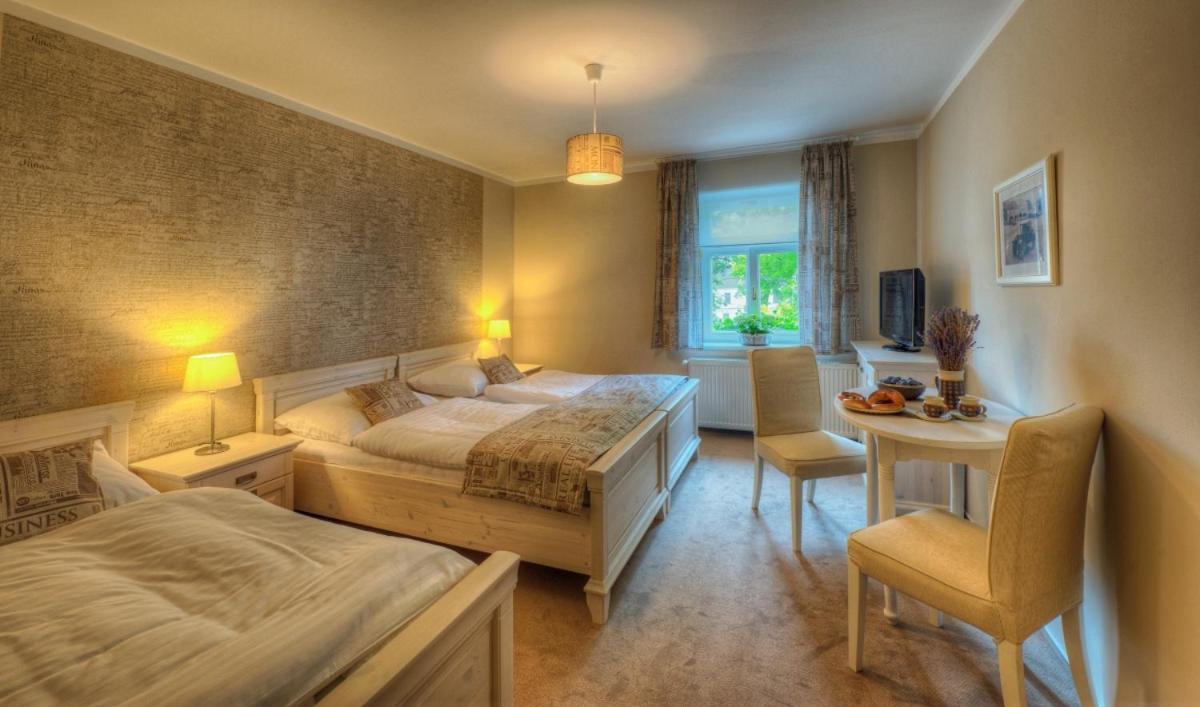 Hotel Pansky Dum Нове Место-на-Мораві Екстер'єр фото