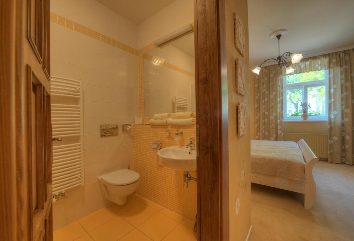 Hotel Pansky Dum Нове Место-на-Мораві Екстер'єр фото