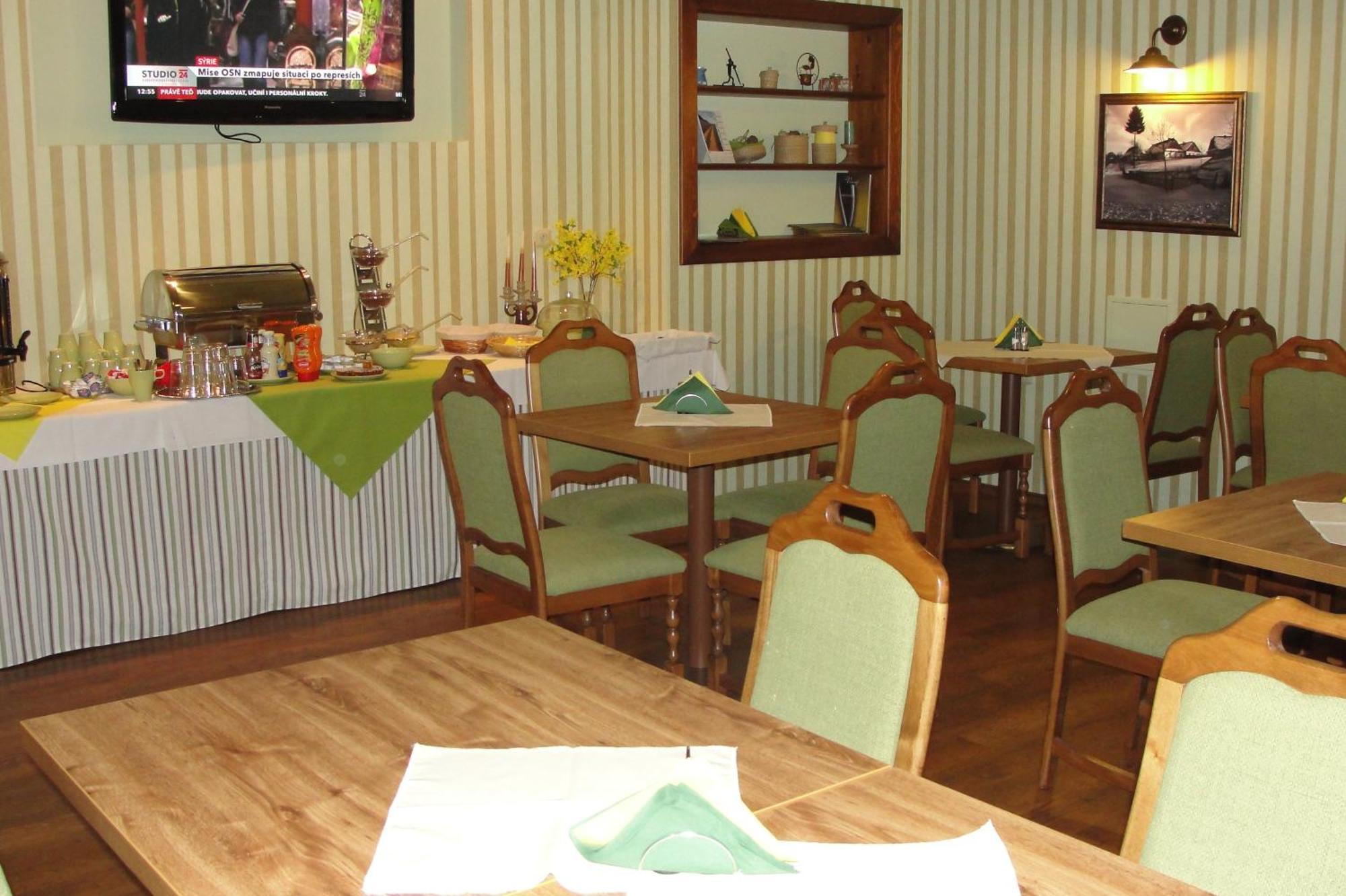 Hotel Pansky Dum Нове Место-на-Мораві Екстер'єр фото